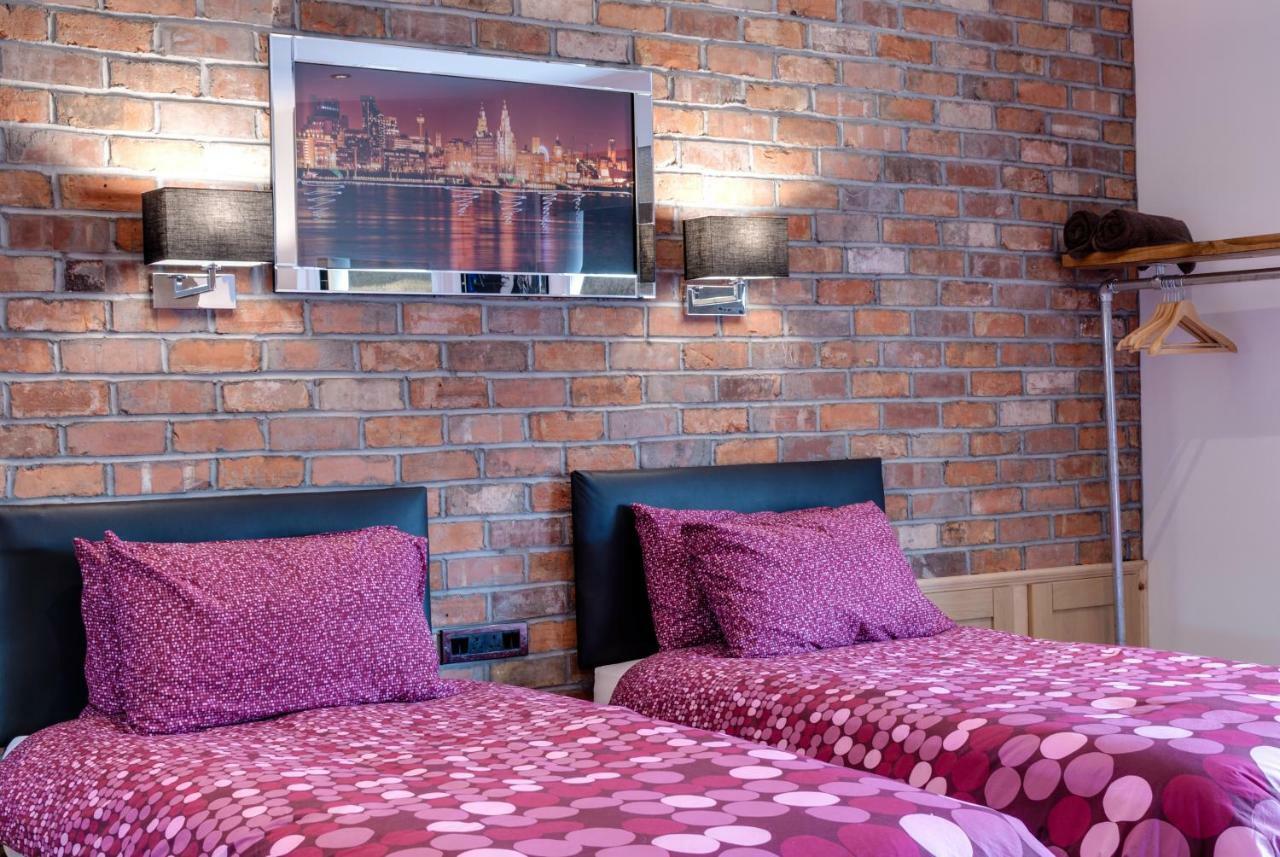 Tom Thumb Apartment